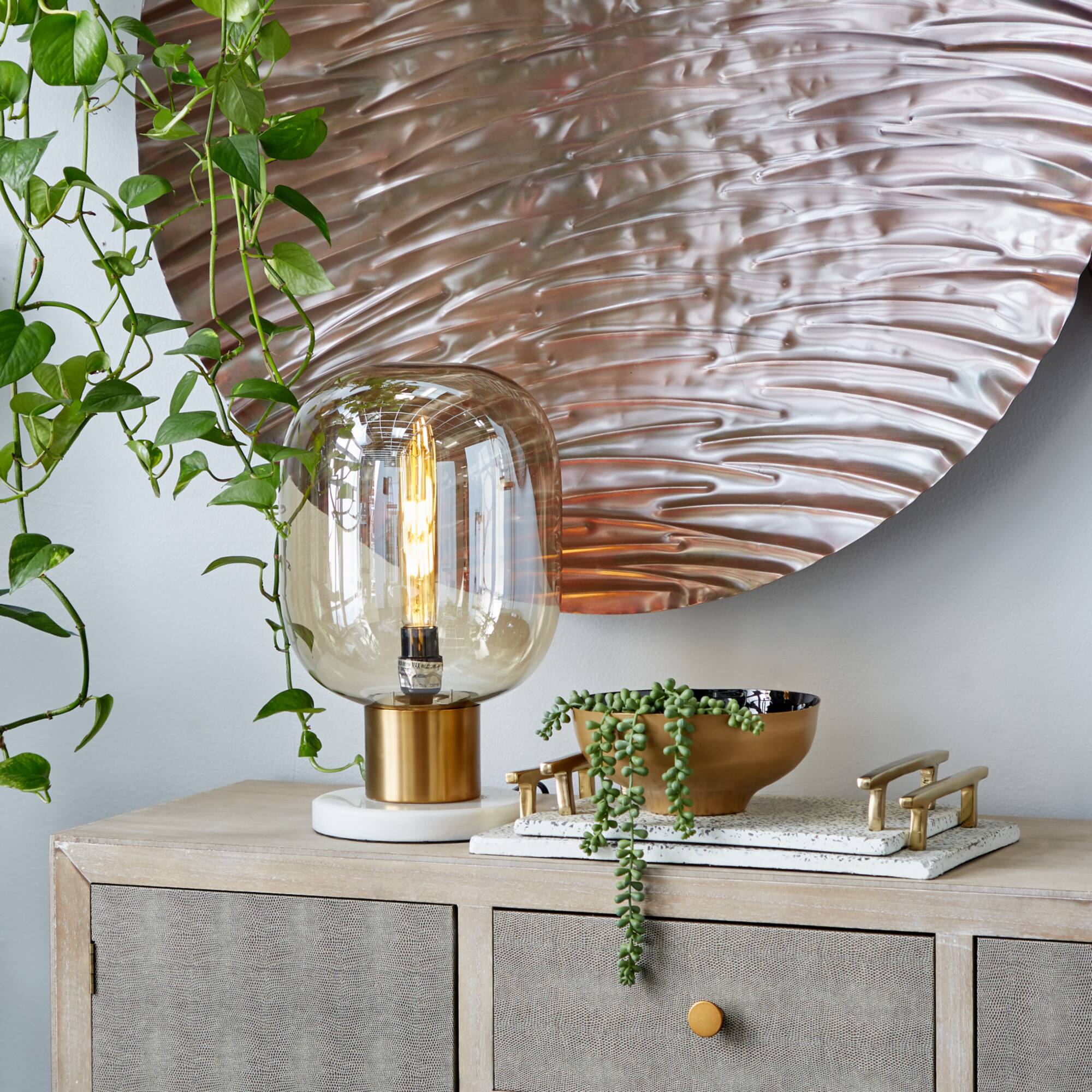 16" White Metal Modern Table Lamp